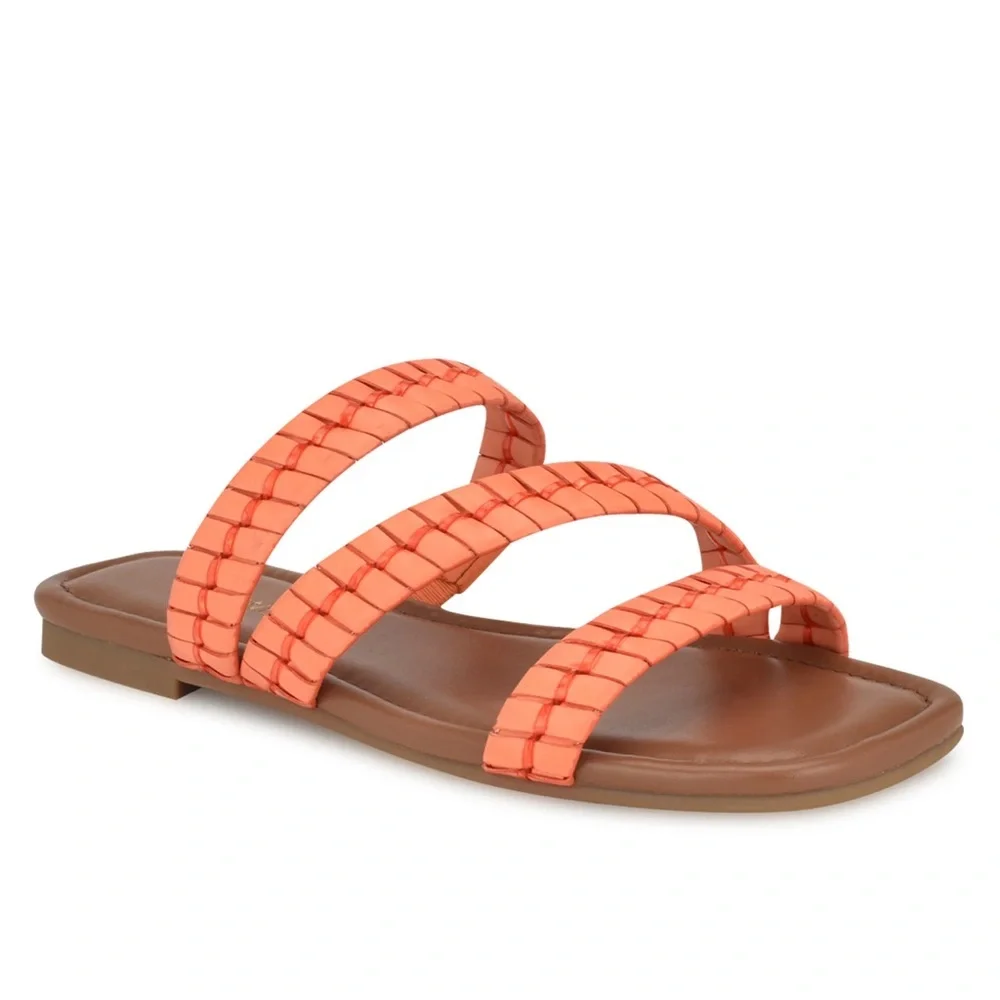 NIB Nine West Quinlea Flat Strappy Sandals sz 8.5